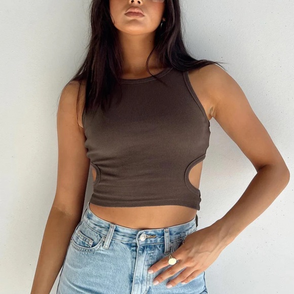 Princess Polly Tops - Princess Polly ORGANIC KAMELIA TOP
BROWN